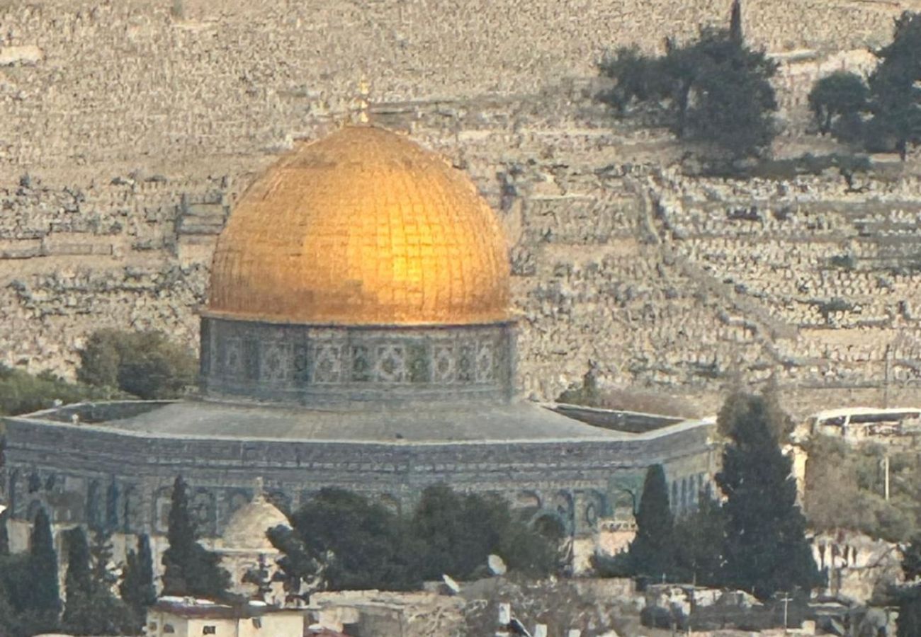 Apartment in Jerusalem - Magnificent View of the Old City of Jerusalem